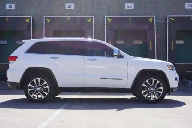 Jeep Grand Cherokee (2018) thumbnail 3