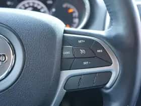 Jeep Grand Cherokee (2018) thumbnail 22