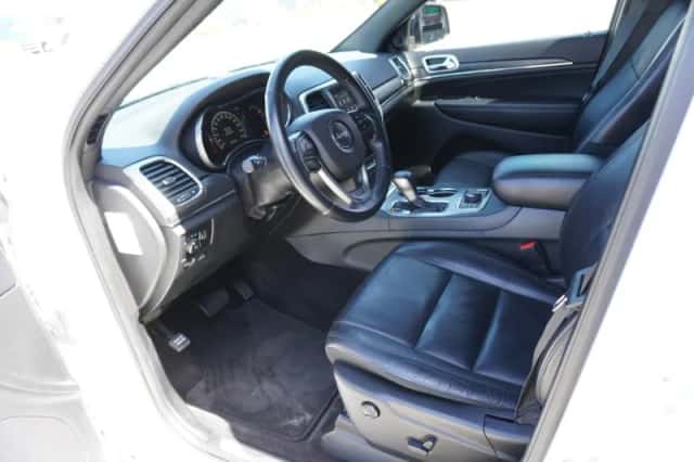 Jeep Grand Cherokee (2018) thumbnail 4