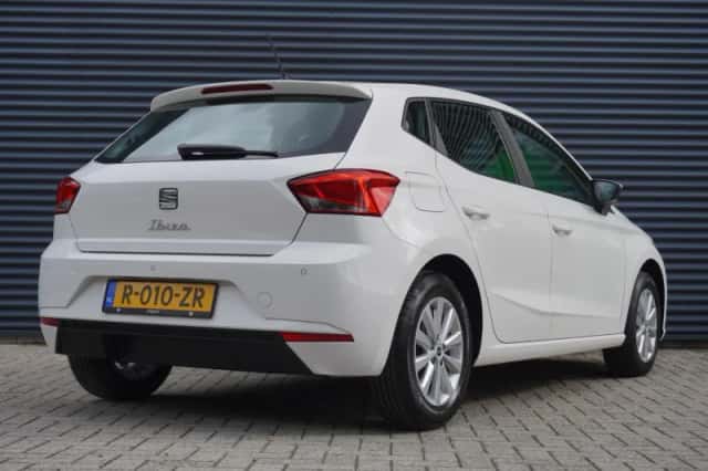 SEAT Ibiza (2023) thumbnail 2