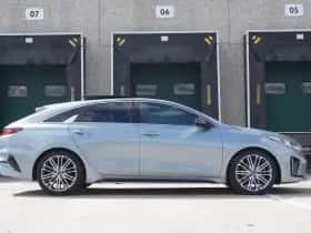 Kia Proceed (2021) thumbnail 3