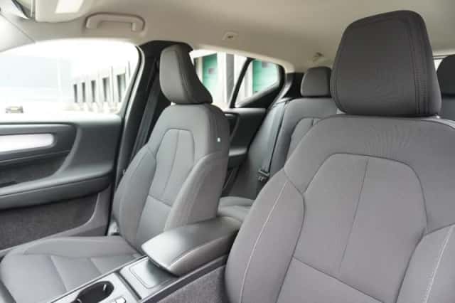 Volvo XC40 (2021) thumbnail 4