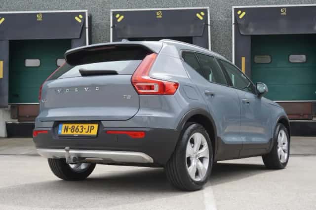 Volvo XC40 (2021) thumbnail 2