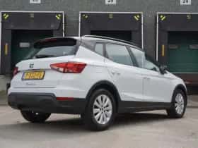 SEAT Arona (2022) thumbnail 2