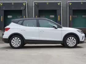 SEAT Arona (2022) thumbnail 3