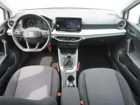 SEAT Arona (2022) thumbnail 5