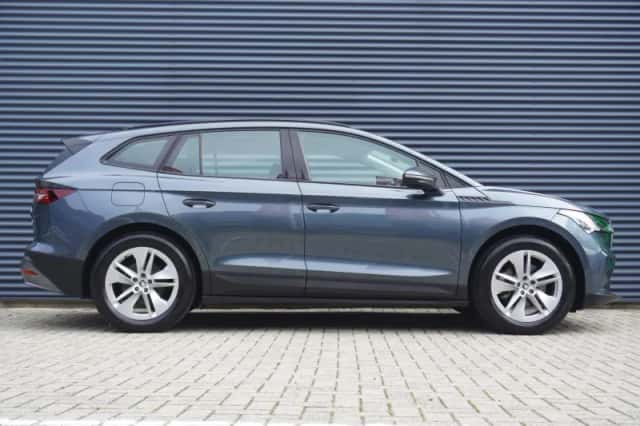 Škoda Enyaq (2021) thumbnail 3