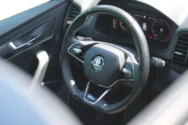 Škoda Karoq (2023) thumbnail 5