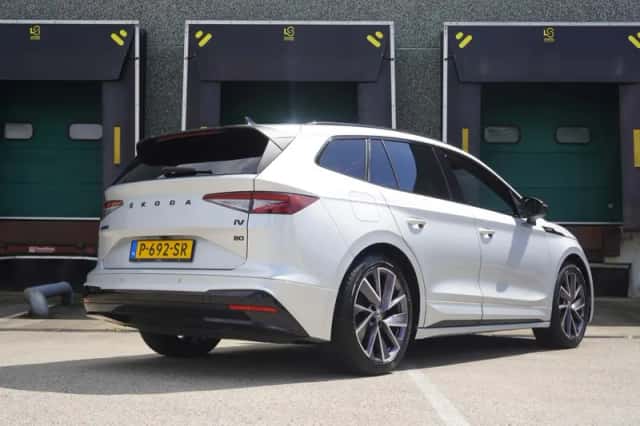 Škoda Enyaq (2022) thumbnail 2