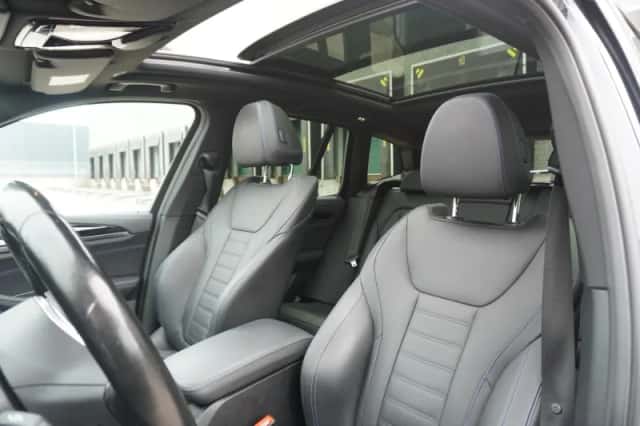 BMW iX3 (2023) thumbnail 4