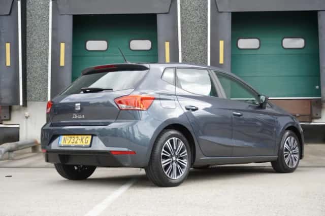 SEAT Ibiza (2021) thumbnail 2