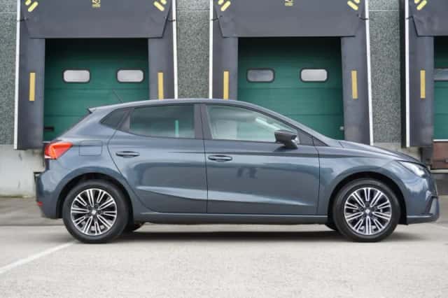 SEAT Ibiza (2021) thumbnail 3