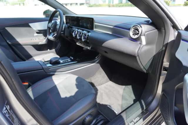 Mercedes-Benz CLA-Klasse (2023) thumbnail 4