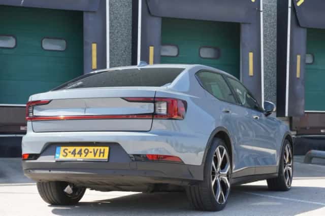 Polestar 2 (2023) thumbnail 2