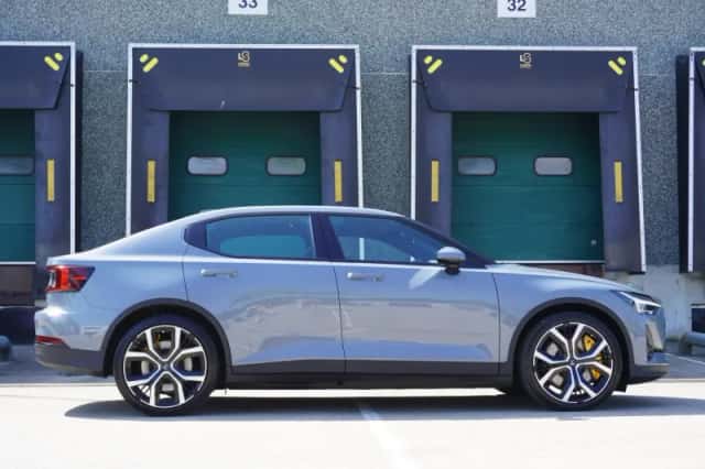 Polestar 2 (2023) thumbnail 3