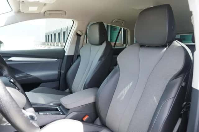 Škoda Enyaq (2021) thumbnail 4