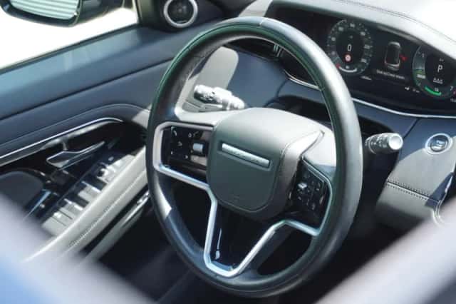 Land Rover Range Rover Evoque (2023) thumbnail 5