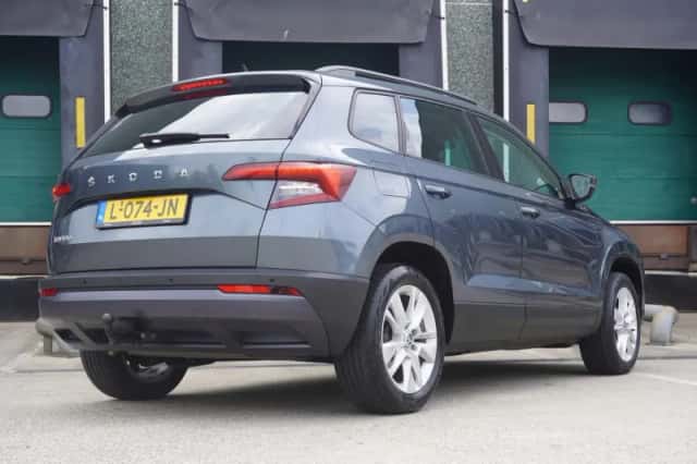 Škoda Karoq (2021) thumbnail 2