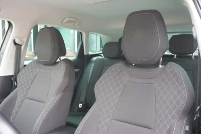 Škoda Karoq (2021) thumbnail 4