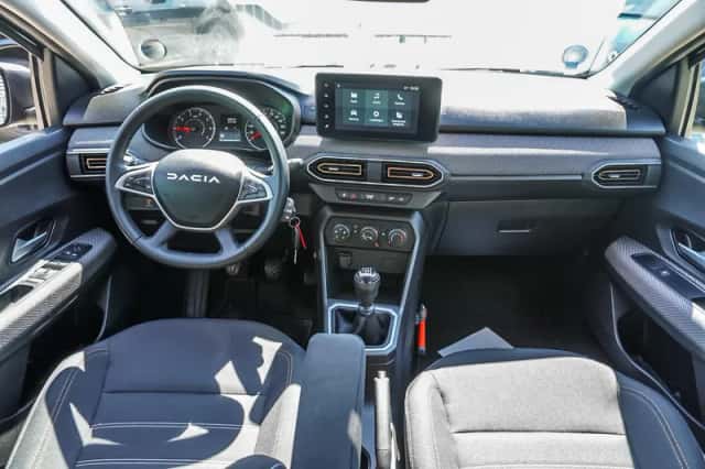 Dacia Sandero Stepway (2024) thumbnail 5