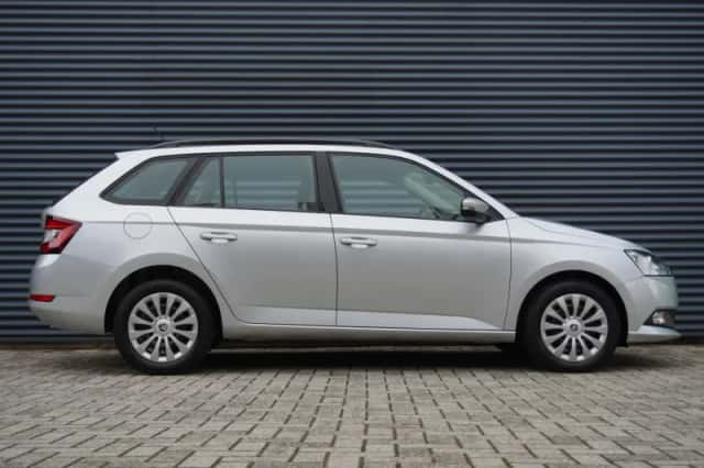 Škoda Fabia (2022) thumbnail 3