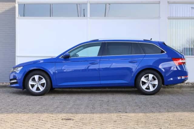 Škoda Superb (2023) thumbnail 9