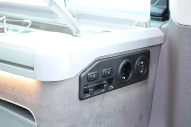 Volkswagen California (2023) thumbnail 22
