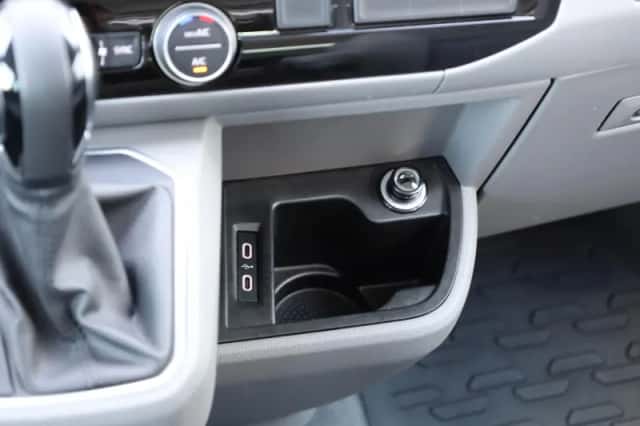 Volkswagen California (2023) thumbnail 49