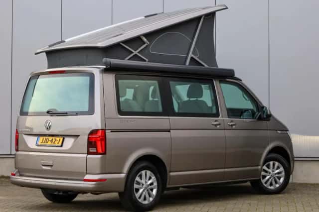 Volkswagen California (2023) thumbnail 2
