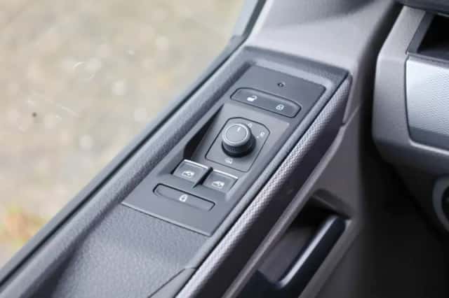 Volkswagen California (2023) thumbnail 49