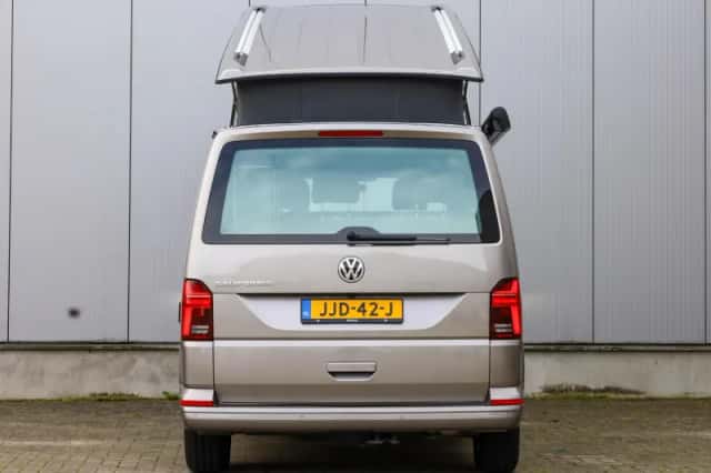 Volkswagen California (2023) thumbnail 10