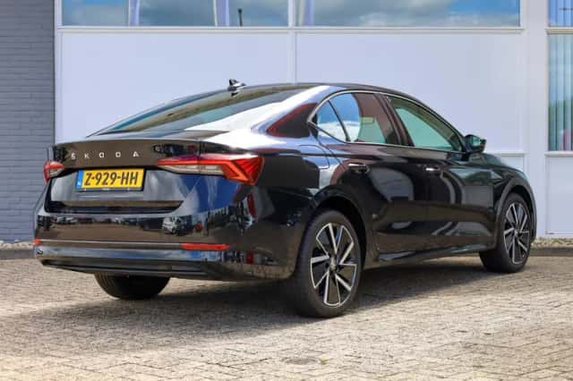 Škoda Octavia (2024) thumbnail 2