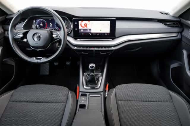 Škoda Octavia (2024) thumbnail 5