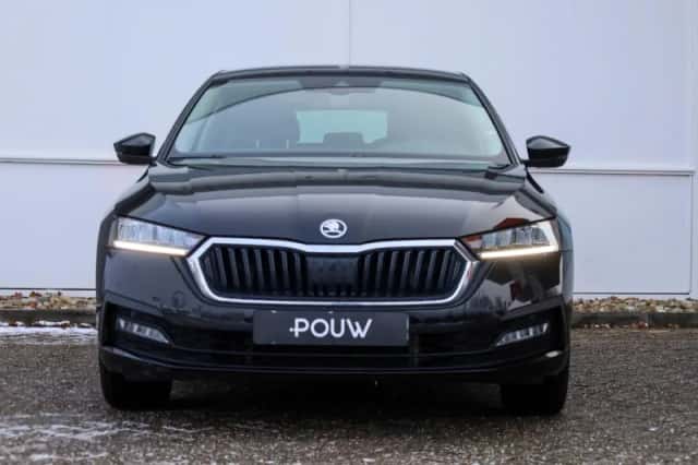 Škoda Octavia (2024) thumbnail 8