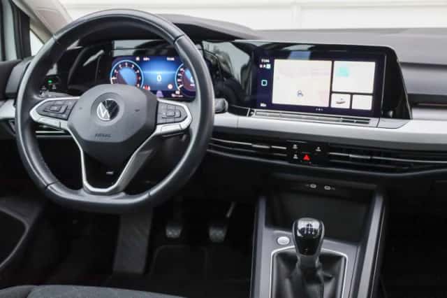 Volkswagen Golf (2022) thumbnail 20