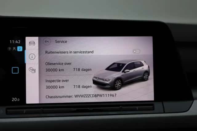 Volkswagen Golf (2022) thumbnail 28