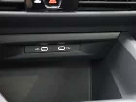 Volkswagen Golf (2022) thumbnail 30