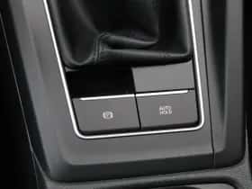 Volkswagen Golf (2022) thumbnail 33