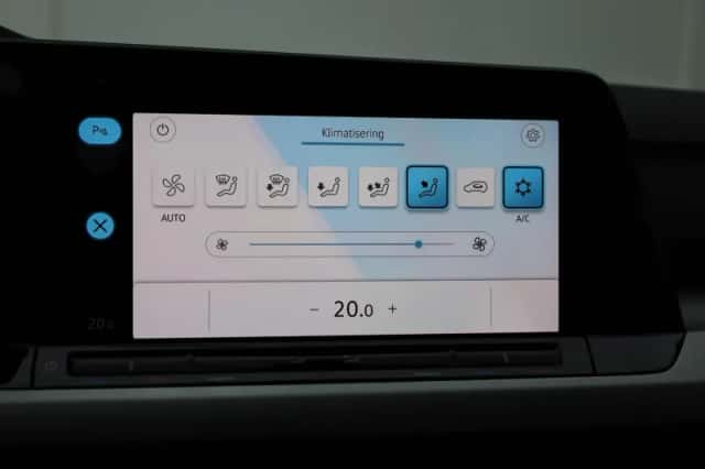 Volkswagen Golf (2022) thumbnail 37