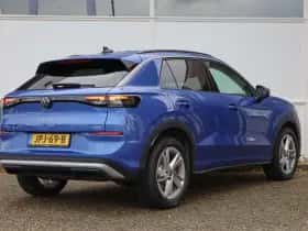 Volkswagen T-Roc (2025) thumbnail 2