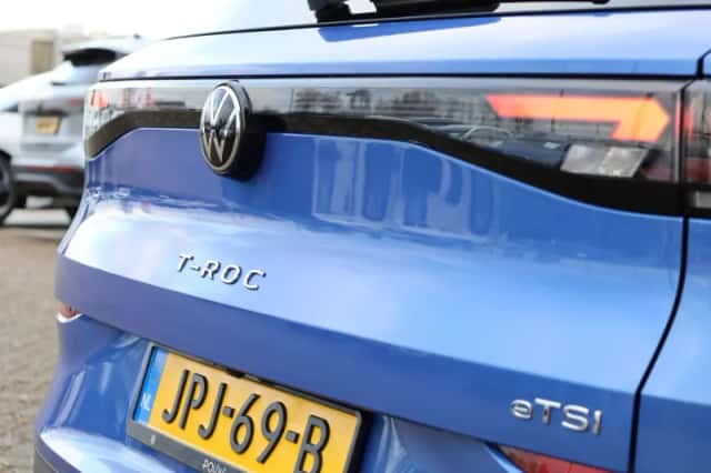 Volkswagen T-Roc (2025) thumbnail 11