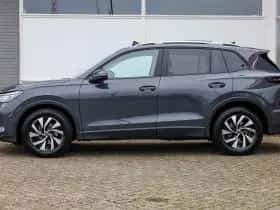 Volkswagen Tiguan (2025) thumbnail 12