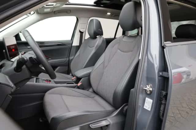 Volkswagen Tiguan (2025) thumbnail 4