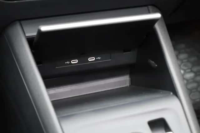 Volkswagen Tiguan (2025) thumbnail 31