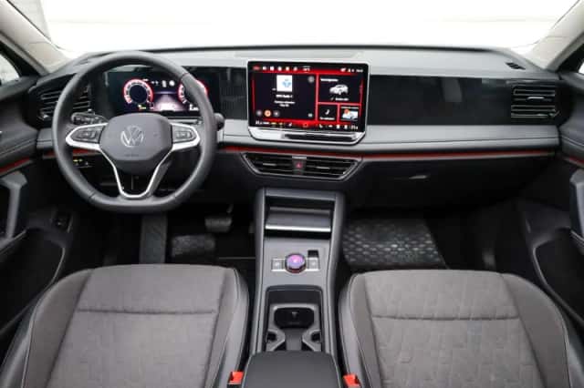 Volkswagen Tiguan (2025) thumbnail 5