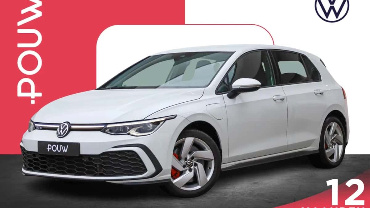 Volkswagen Golf (2022) — foto 1