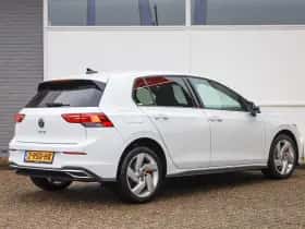 Volkswagen Golf (2022) thumbnail 2