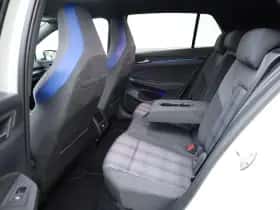 Volkswagen Golf (2022) thumbnail 17