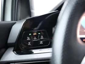 Volkswagen Golf (2022) thumbnail 29