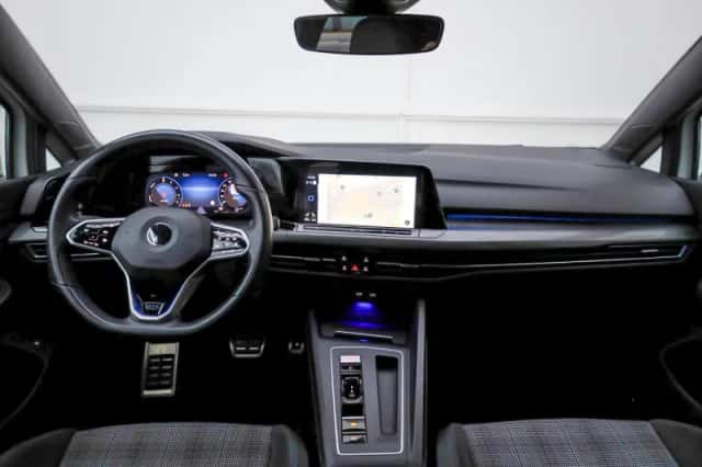 Volkswagen Golf (2022) thumbnail 5